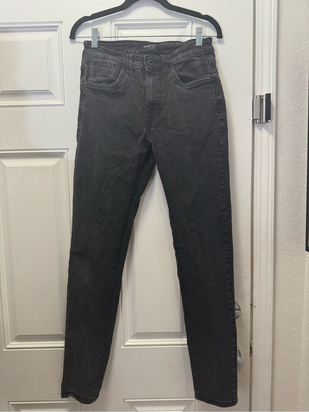 Kenneth Cole Men's Skinny Jeans in Washed Black 0328